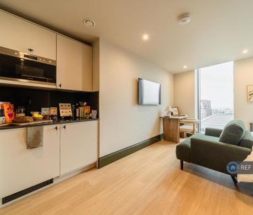 Studio to rent - Photo 5