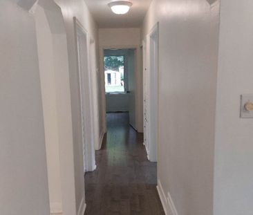 For Lease - 30 Yorkshire Road Unit# Main, Toronto, Ontario - Photo 2