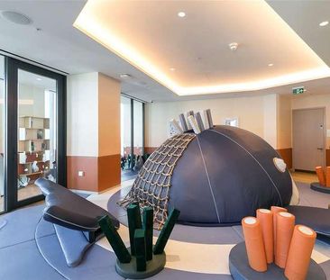 River Park Tower, Nine Elms Lane, Nine Elms, SW8 - Photo 4