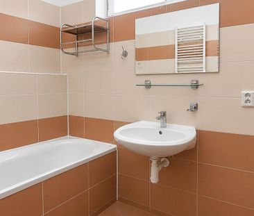 Pronájem bytu 1+kk 34 m² - Fotografie 4