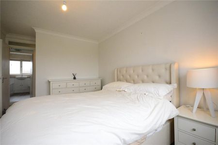 2 bedroom property to rent - Photo 4