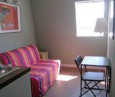 Logement à Paris, Location meublée - Photo 2