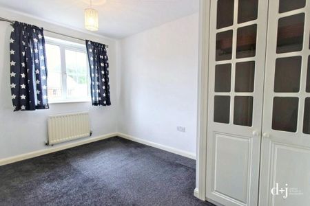 3 bedroom terraced house to rent - Photo 2