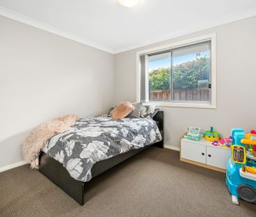 AN IMMACULATE & WELL-PRESENTED HOME - Photo 3