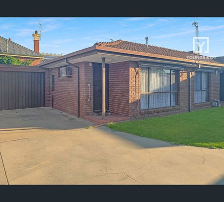 Unit 2/14 Weddell St, Shepparton, Vic 3630 - Photo 2