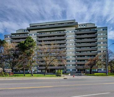 Royal Tower | 121 Agnes St., Mississauga - Photo 1