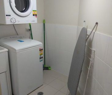 Convenient 1-Bedroom Fully Furnished Apartment â Trilogy, Surfers... - Photo 3