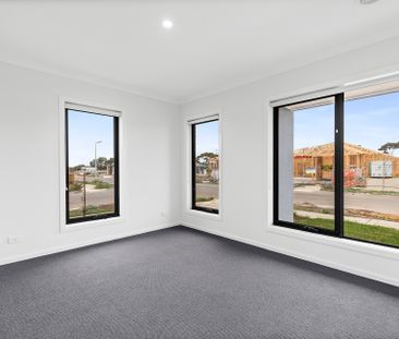 12 Nia Road, Tarneit VIC 3029 - House For Rent | Domain - Photo 5