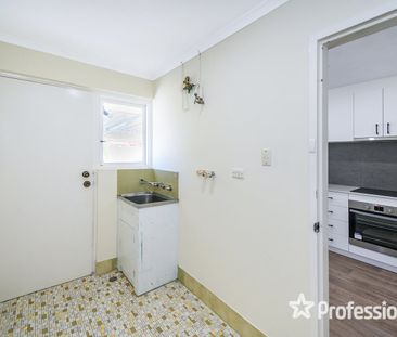 Neat Duplex! - Photo 6