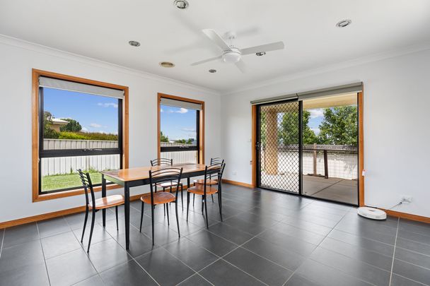 Spacious & Modern Living in Prime Estella Location - Photo 1