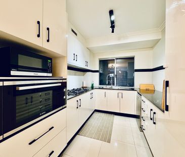 Modern 3-Bed, 2-Bath Townhouse in Secure Maylands Complex – Partial... - Photo 2