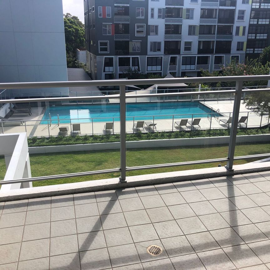 One Bedroom Apartment with Registered Car Space - Photo 1