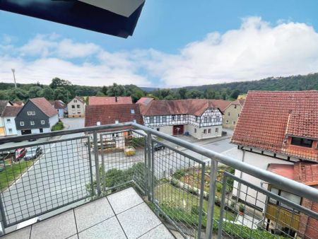 Helle, großzügige Wohnung im Unterdorf der Stadt - Foto 4