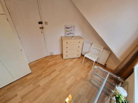 13 bedroom house share to rent - Photo 2