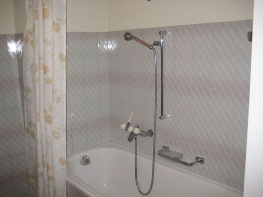 A cozy home for families - Photo 1