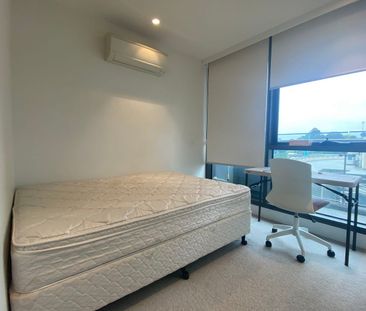 Fully Furnished 2 Bedroom Apartment With Huge Balcony - Photo 5