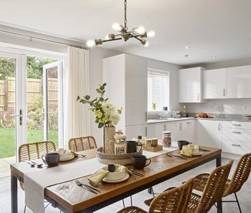 4 bedroom semi-detached house to rent - Photo 6