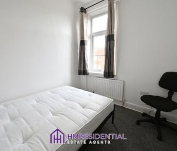 3 bedroom terraced house to rent - Photo 3