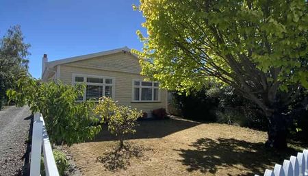 Character on Waltons Ave - Photo 3