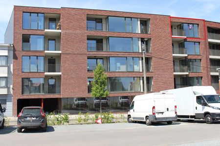 Appartement met 2 slaapkamers en terras. - Photo 3