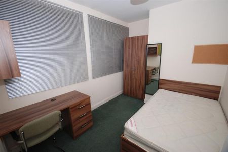 5 bedroom house to rent - Photo 2