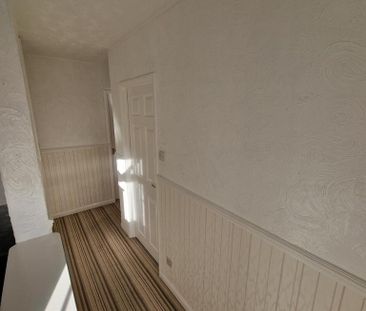 3 bedroom semi-detached house to rent - Photo 4