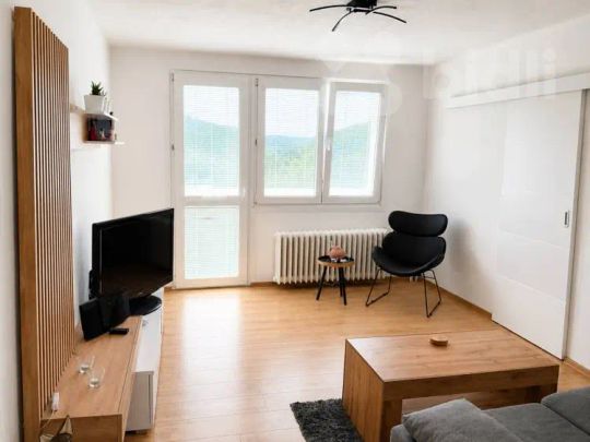 Pronájem bytu 3+1, 61 m² + zasklená lodžie, Tanvald - Photo 1