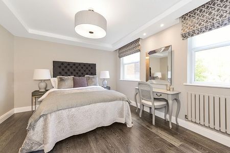 Boydell Court, St. Johns Wood Park, St John's Wood, London NW8 - Photo 4