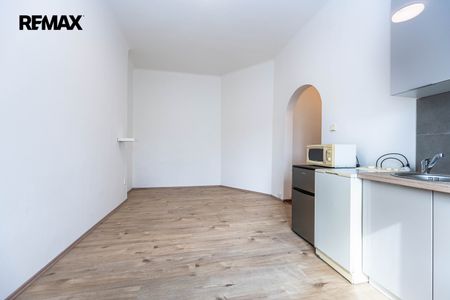Pronájem bytu 1+kk v osobním vlastnictví 25 m², Praha 8 - Libeň - Fotografie 3
