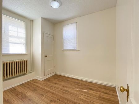 Apartment for rent in Regina - Photo 2