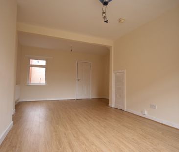 3 Empire Street, Belfast, BT12 6GJ - Photo 6