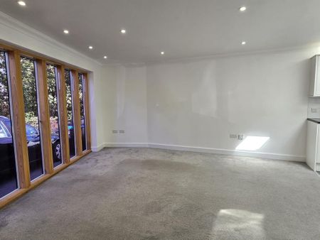 2 bedroom semi-detached house to rent - Photo 2