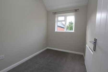 3 bedroom apartment to rent - Photo 2