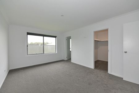 Stunning Home in Prime Location - Photo 4