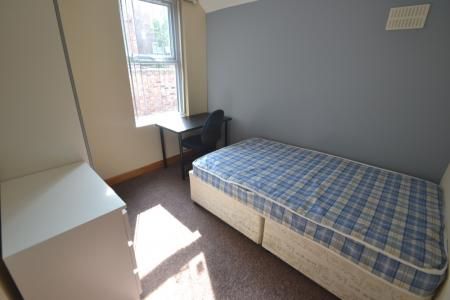 Balfour Road, Lenton, Nottingham, NG7 - Photo 5