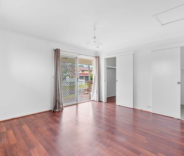 Relaxed Family Lifestyle with Pool, Space and Convenience - Photo 1