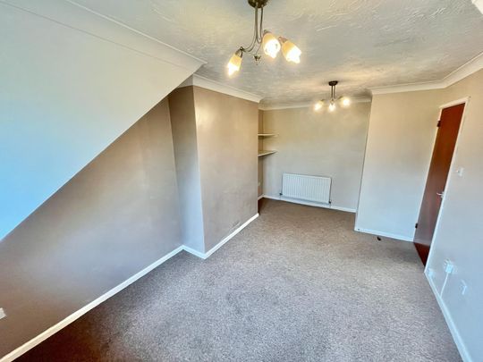 Roseville Close, Norwich - Photo 1