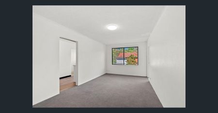 Renovated one bedroom apartment - Photo 2