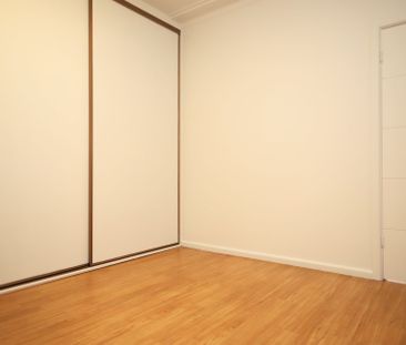 Large Five Bedroom Family Home - Photo 3