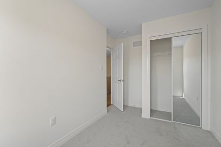 For Lease - 39 Lilac Lane, Thorold, Ontario - Photo 2