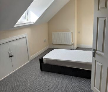 5 bedroom terraced house to rent - Photo 3