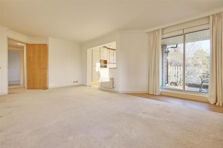 3 bedroom flat to rent - Photo 2