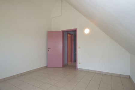 Gezellig duplex-appartement met 2 slaapkamers en terras in hartje Tongerlo - Photo 4