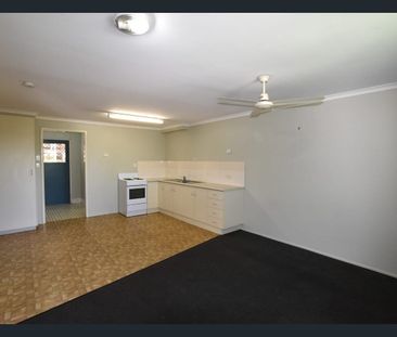 Open-plan living! - Photo 1