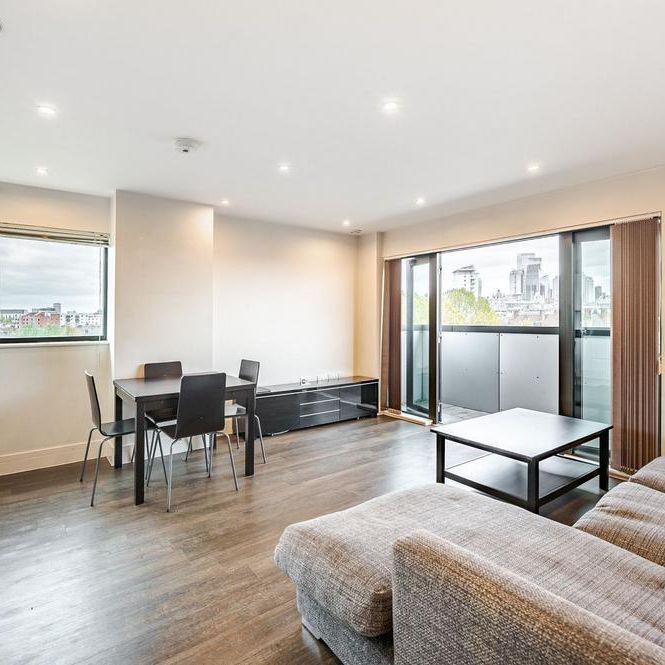 2 bedroom flat to rent - Photo 1