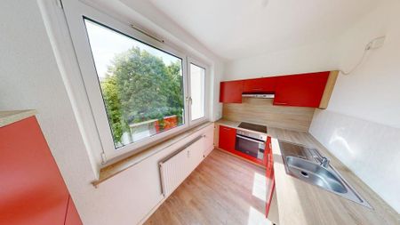 Direkt im Zentrum gelegene 2-Raum-Wohnung mit Einbauküche - Photo 4