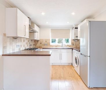 3 bedroom end of terrace house to rent - Photo 1