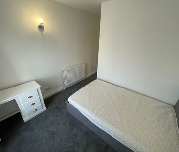 1 bedroom Apartment to let - Photo 4