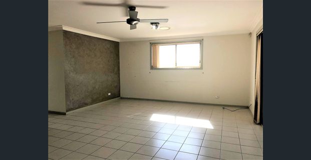 Perfect Location & Walk to School !! - Photo 1