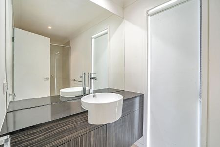 EXECUTIVE TOWNHOUSE - Photo 5